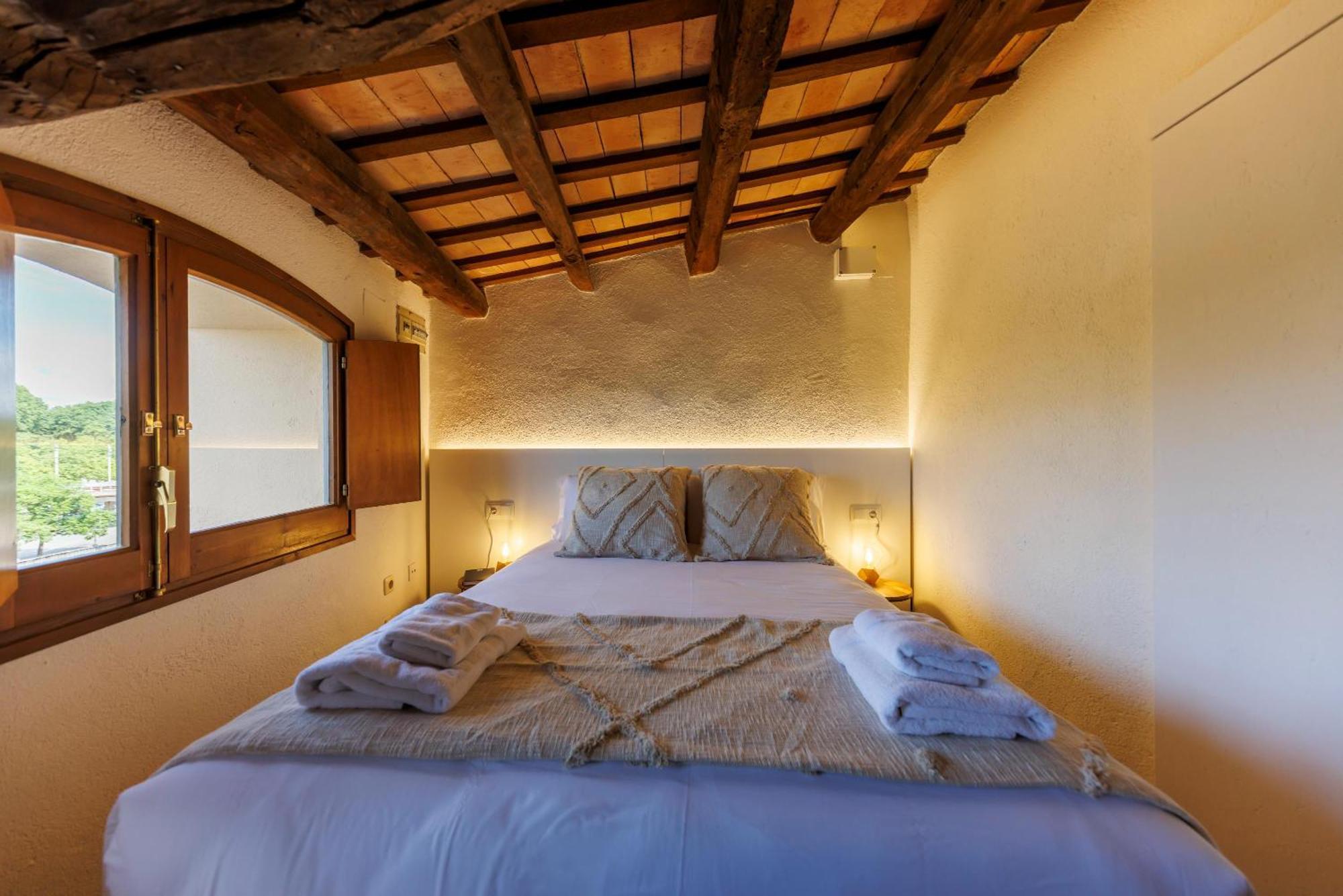 Bravissimo Calderes El Bou, With River View Apartment *